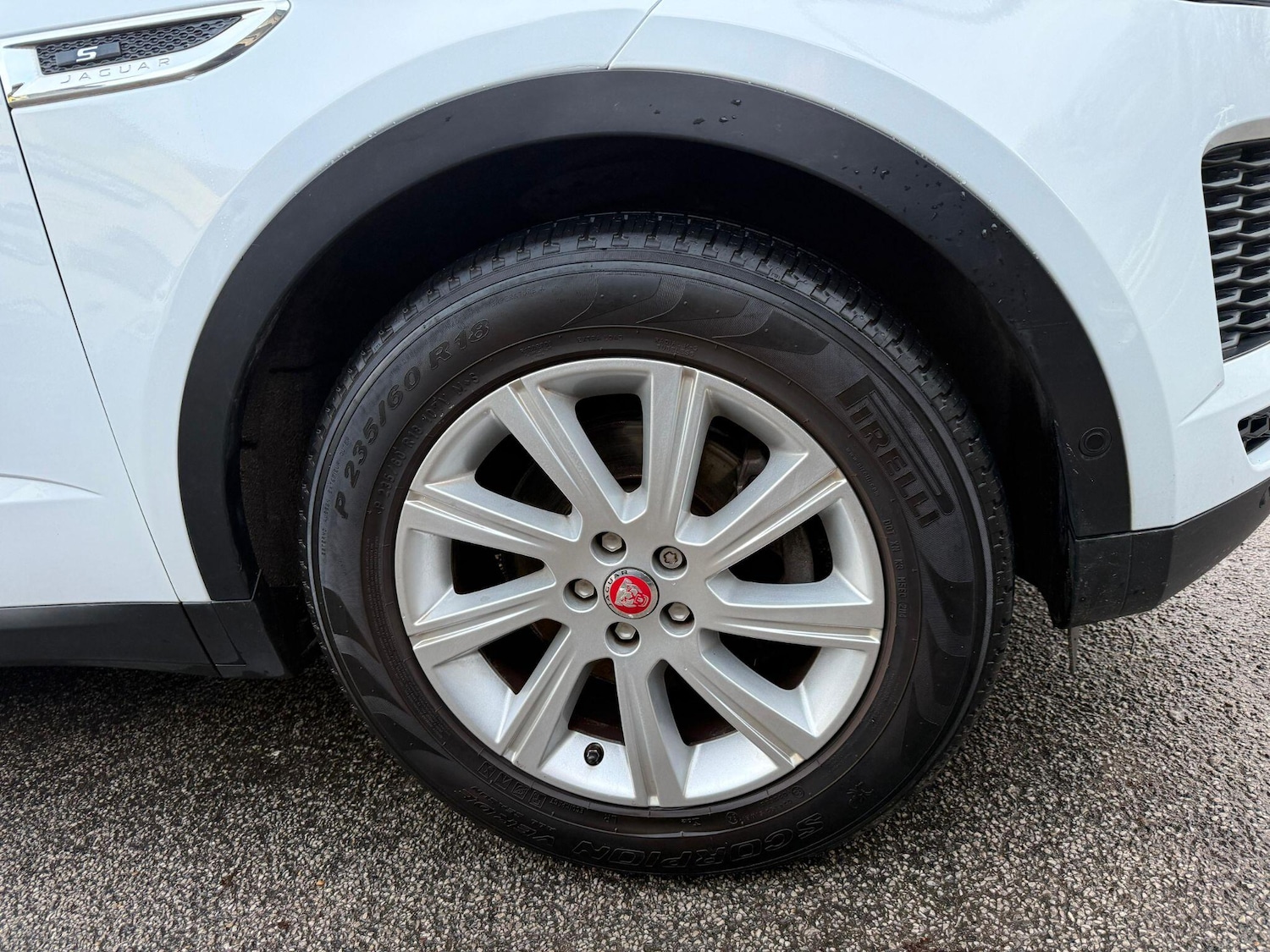 Used Jaguar E-Pace 2018 for sale - 76727470: Photo 16