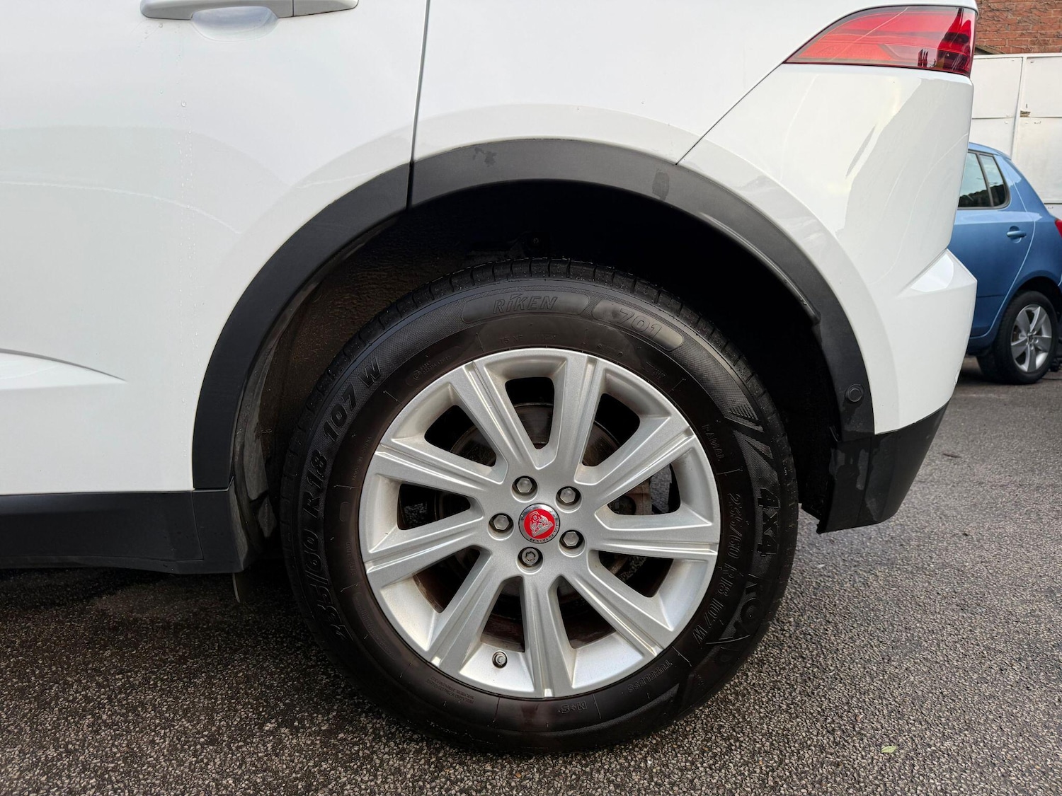 Used Jaguar E-Pace 2018 for sale - 76727470: Photo 18