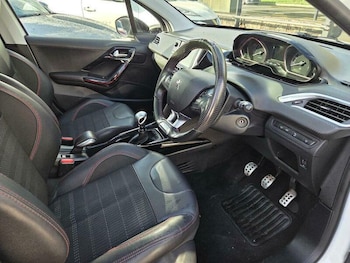 Used Peugeot 2008 2018 for sale - 76326913: Photo 3