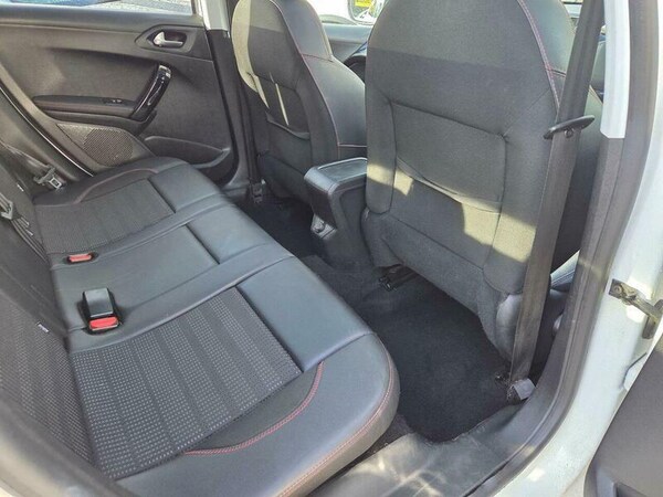 Used Peugeot 2008 2018 for sale - 76326913: Photo 4