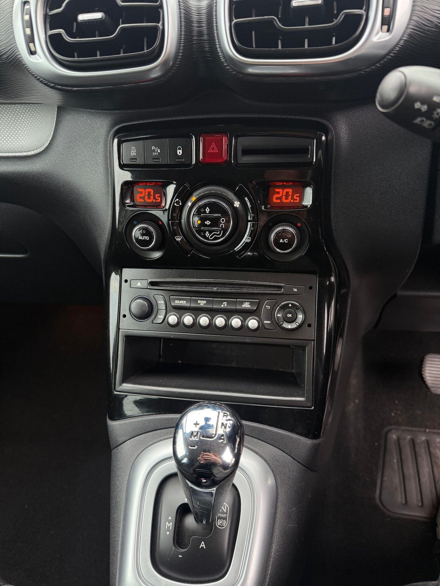 Used Citroen C3 Picasso 2015 for sale - 76326366: Photo 8