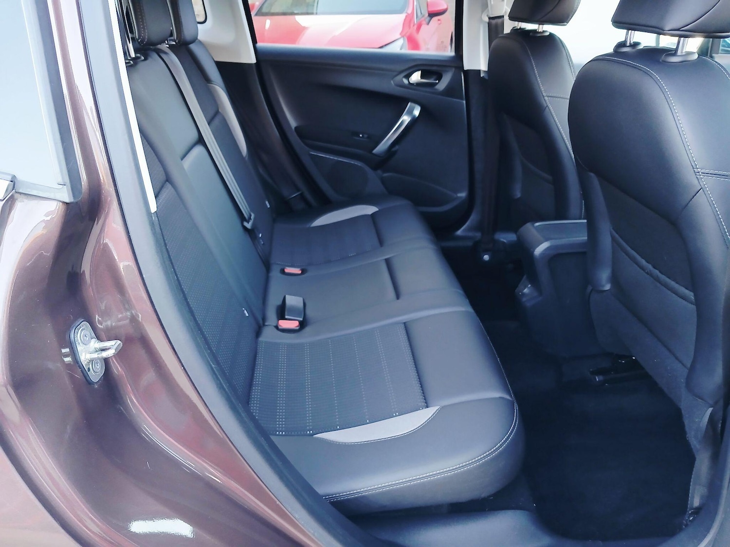 Used Peugeot 2008 2015 for sale - 76326638: Photo 12