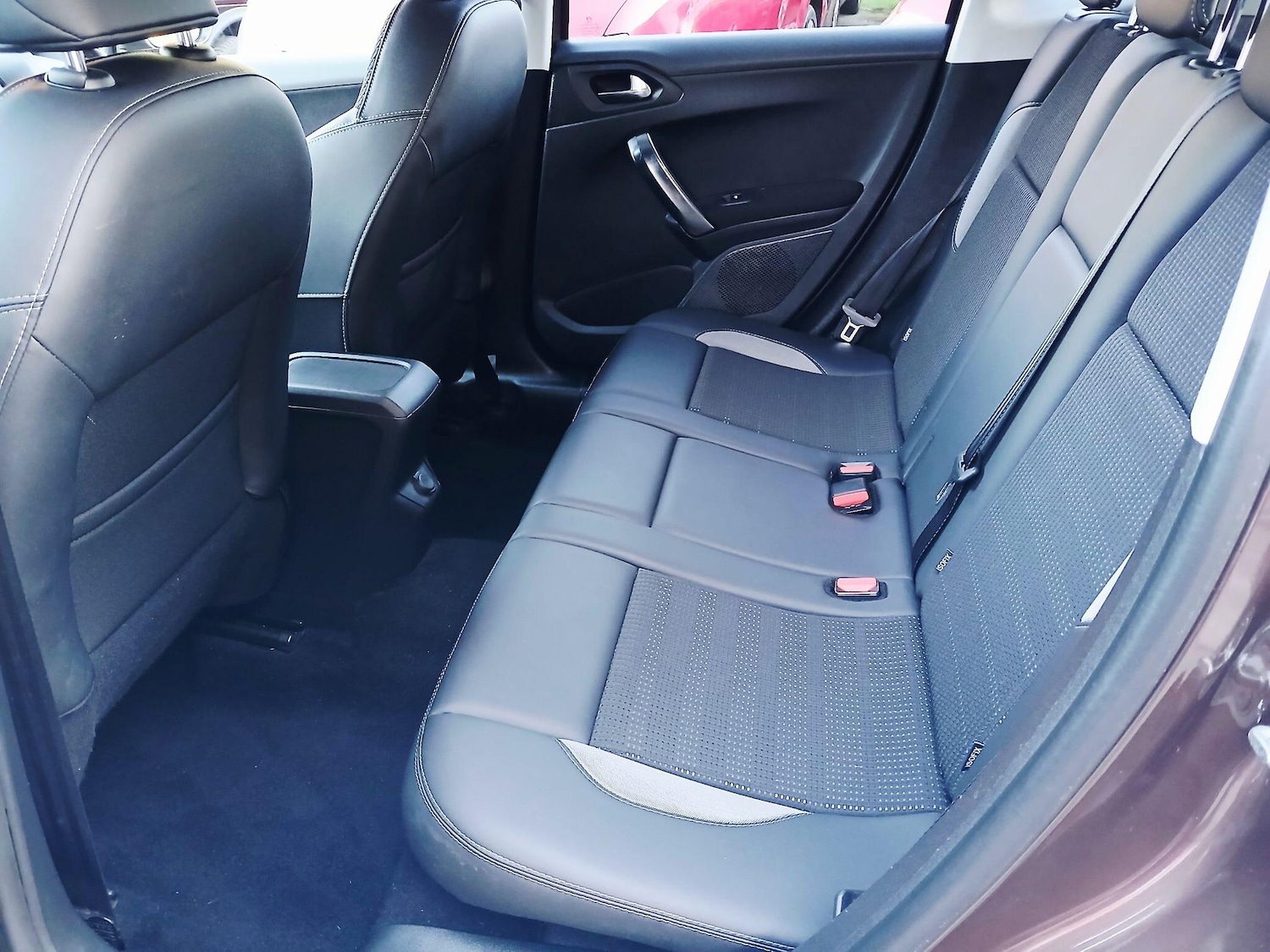 Used Peugeot 2008 2015 for sale - 76326638: Photo 13