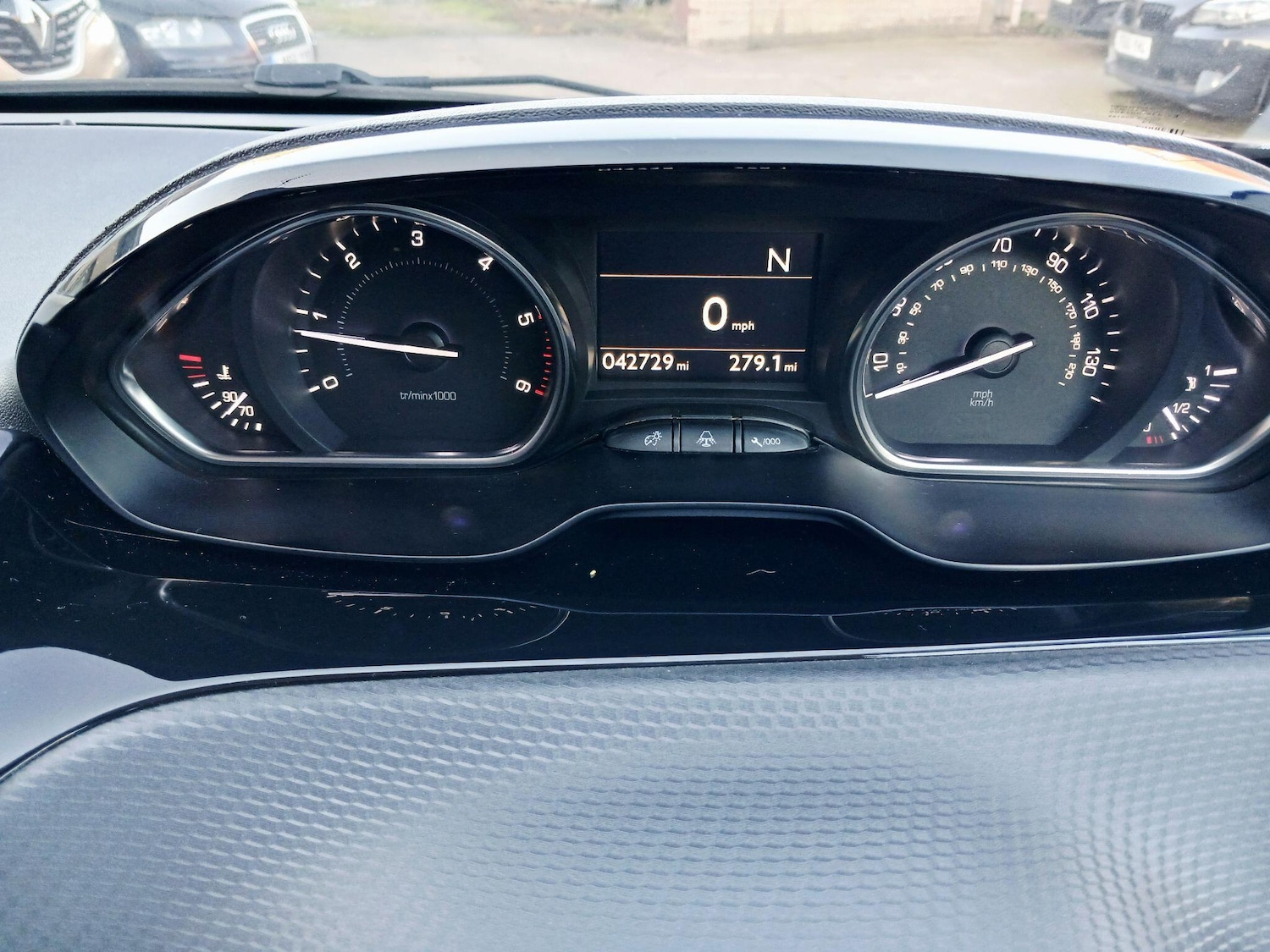 Used Peugeot 2008 2015 for sale - 76326638: Photo 15