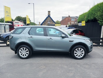 Used Land Rover Discovery Sport 2015 for sale - 79061982: Photo