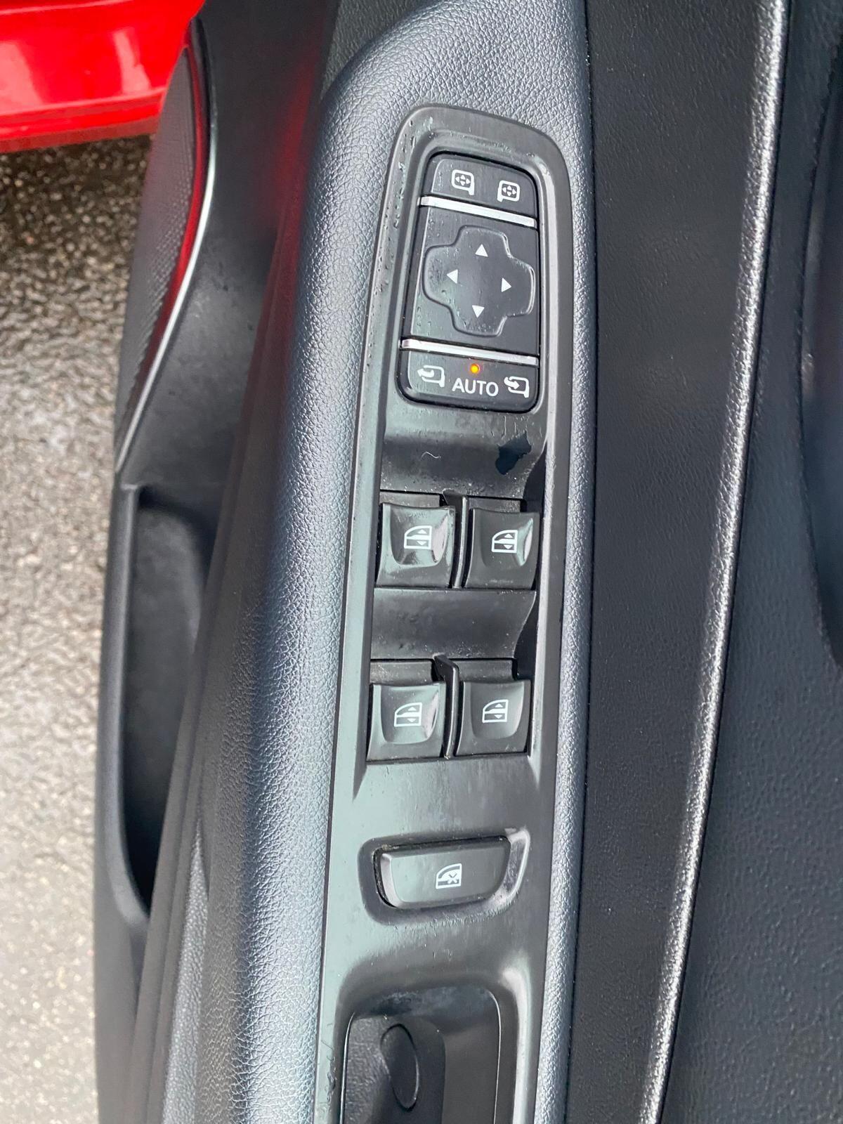 Used Renault Captur 2017 for sale - 77305617: Photo 14