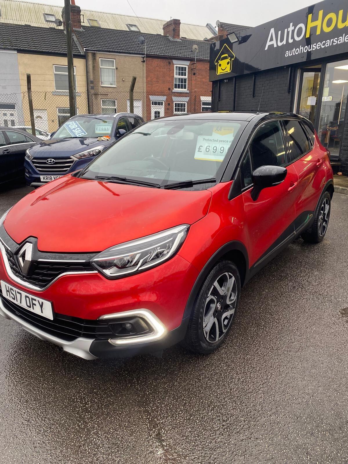 Used Renault Captur 2017 for sale - 77305617: Photo 2