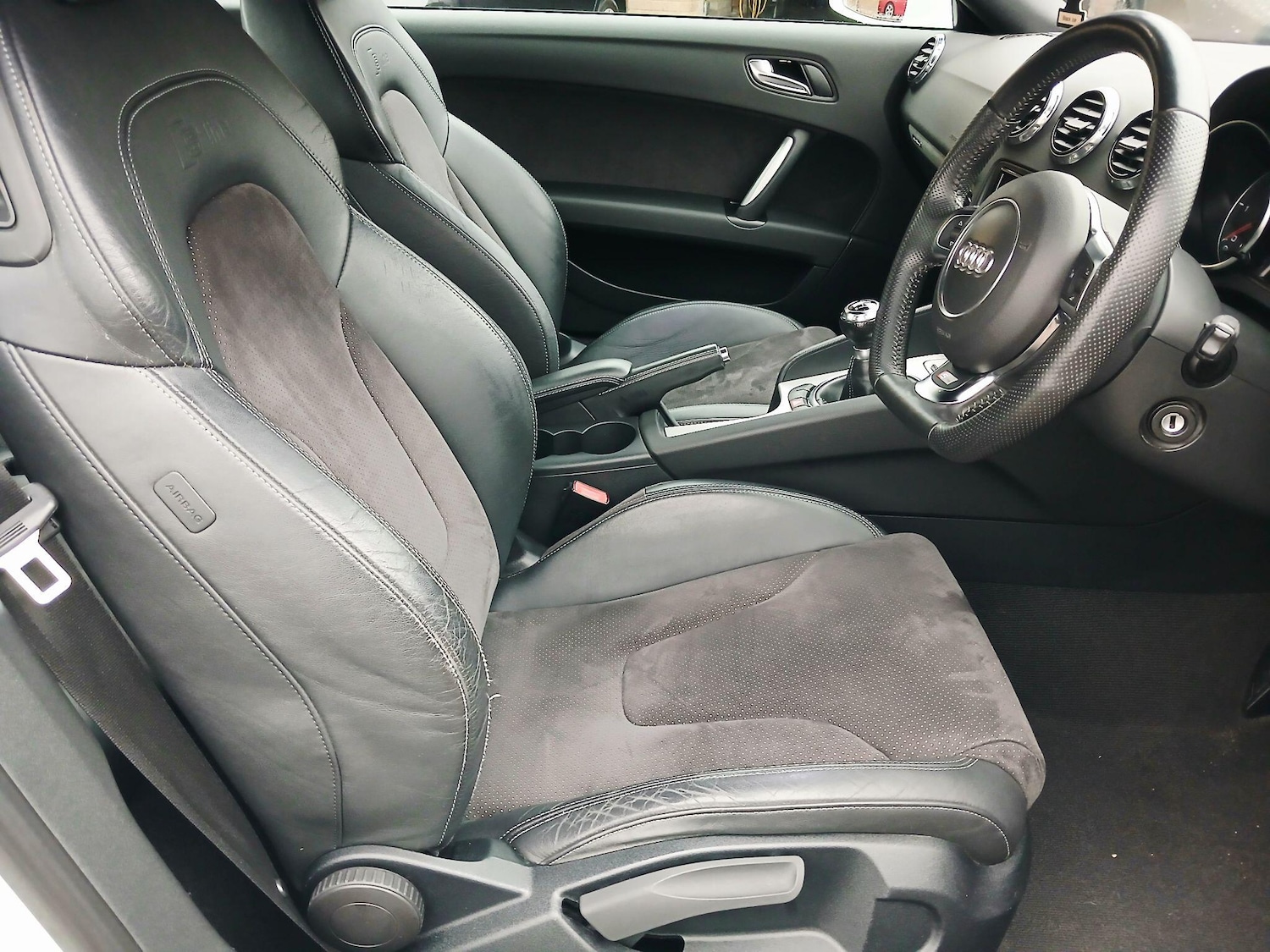 Used Audi TT 2012 for sale - 76993925: Photo 14