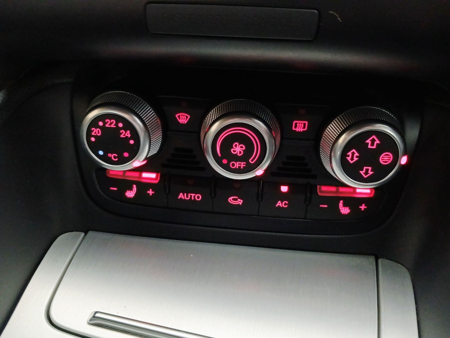 Used Audi TT 2012 for sale - 76993925: Photo 24