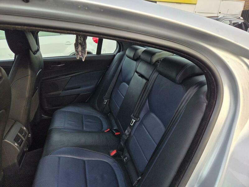 Used Jaguar XE 2016 for sale - 77565076: Photo 8