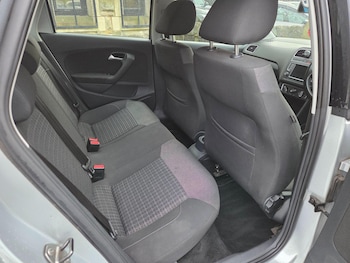 Used Volkswagen Polo 2015 for sale - 77344467: Photo