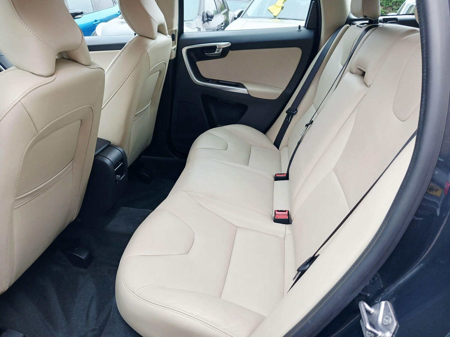 Used Volvo XC60 2017 for sale - 78057568: Photo 28