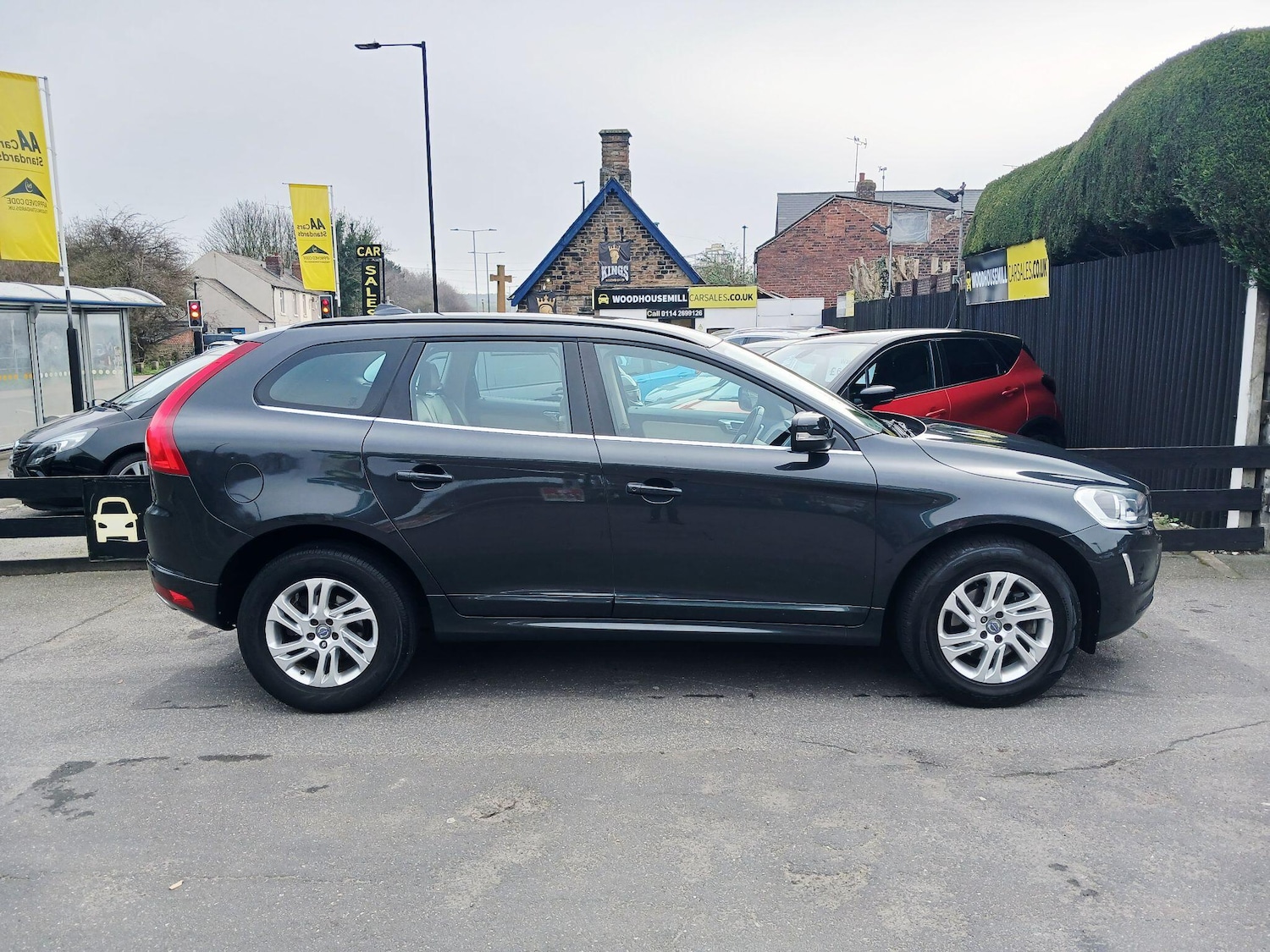 Used Volvo XC60 2017 for sale - 78057568: Photo 3