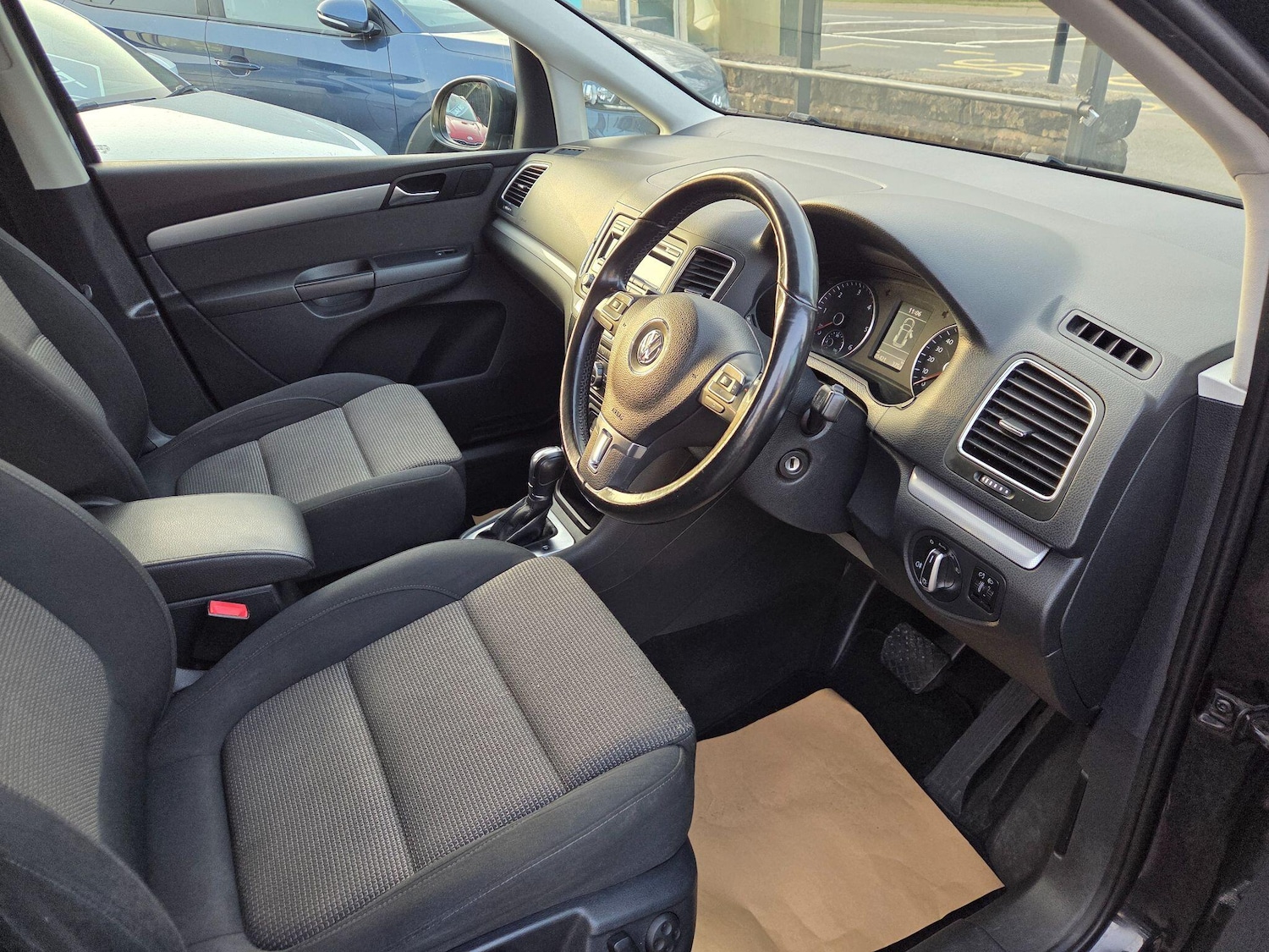 Used Volkswagen Sharan 2014 for sale - 77768549: Photo 14