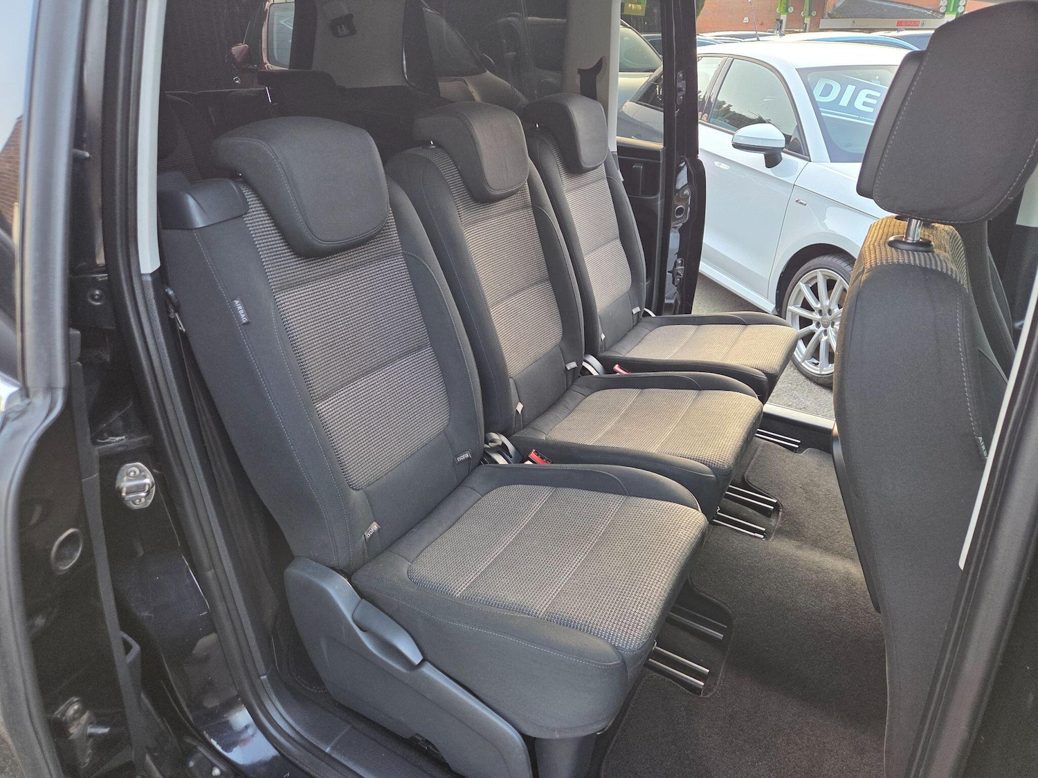 Used Volkswagen Sharan 2014 for sale - 77768549: Photo 19