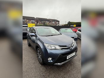 (64) - 2.0 D-4D Icon 2WD Euro 5 (s/s) 5dr