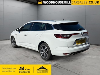 Used Renault Megane 2017 for sale - 78141539: Photo