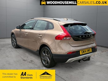 Used Volvo V40 Cross Country 2014 for sale - 78982061: Photo
