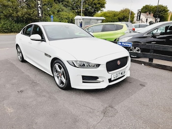 Used Jaguar XE 2017 for sale - 75635445: Photo
