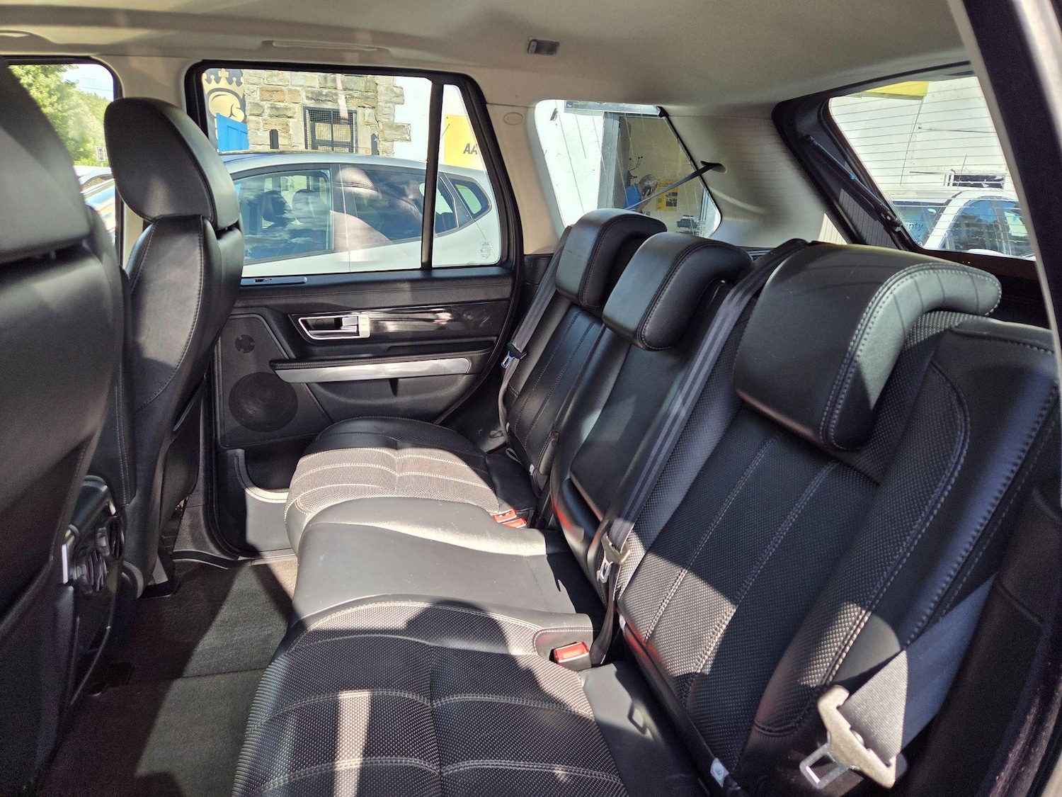 Used Land Rover Range Rover Sport 2011 for sale - 76348736: Photo 11