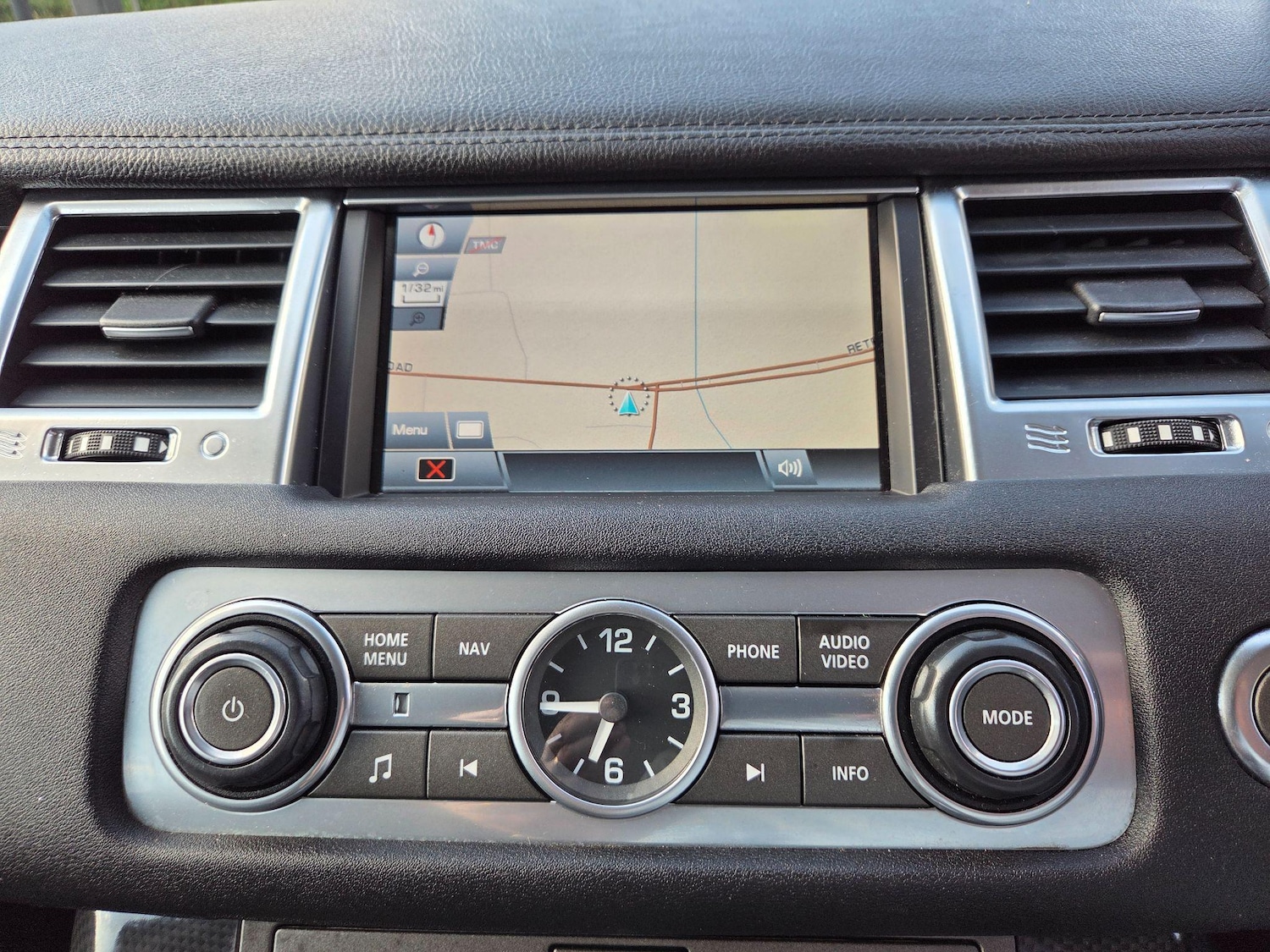 Used Land Rover Range Rover Sport 2011 for sale - 76348736: Photo 19