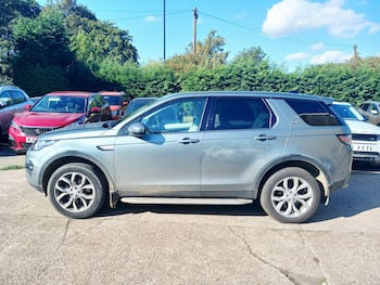 Used Land Rover Discovery Sport 2017 for sale - 79860351: Photo