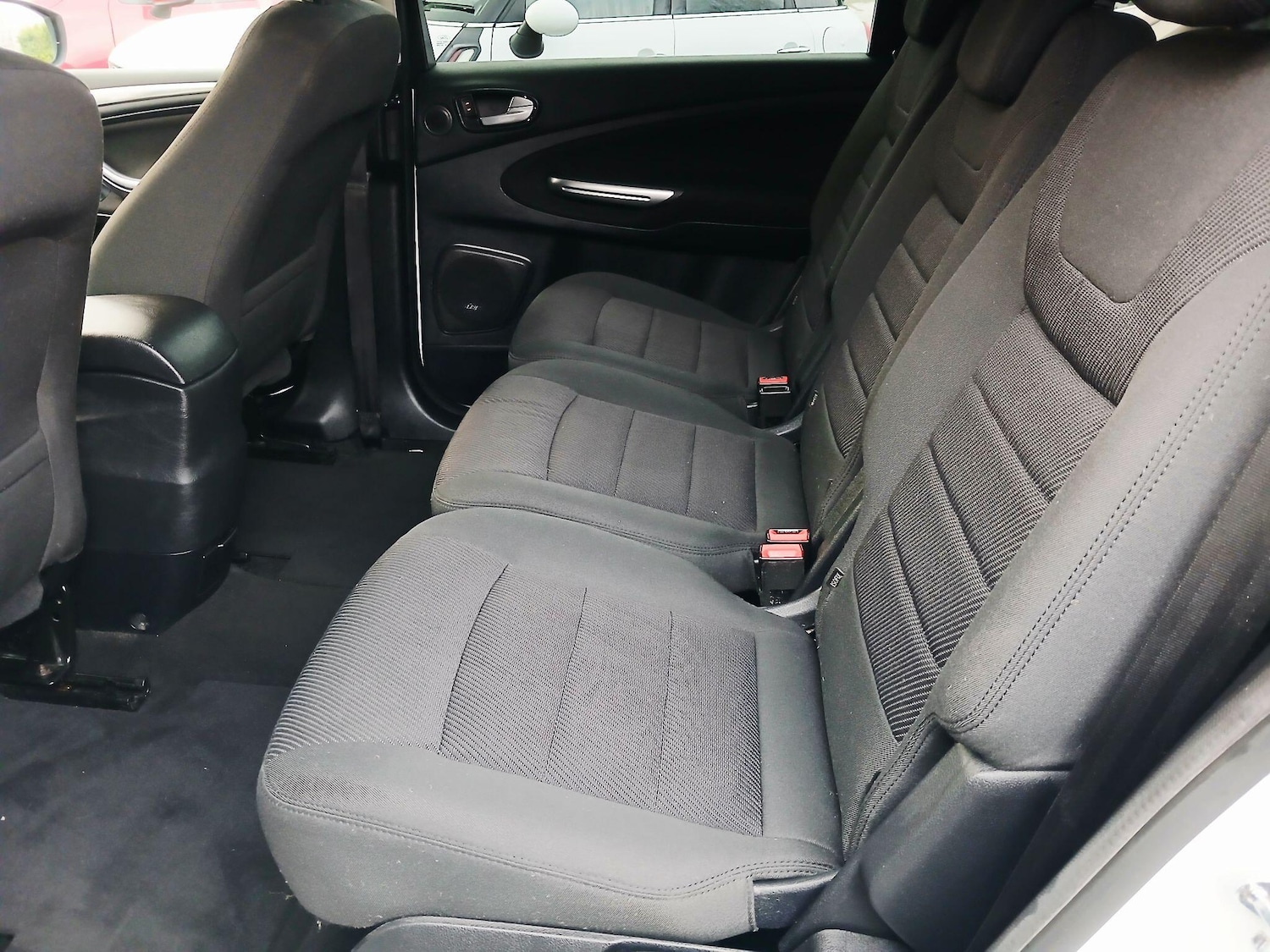 Used Ford S-Max 2013 for sale - 77202913: Photo 12