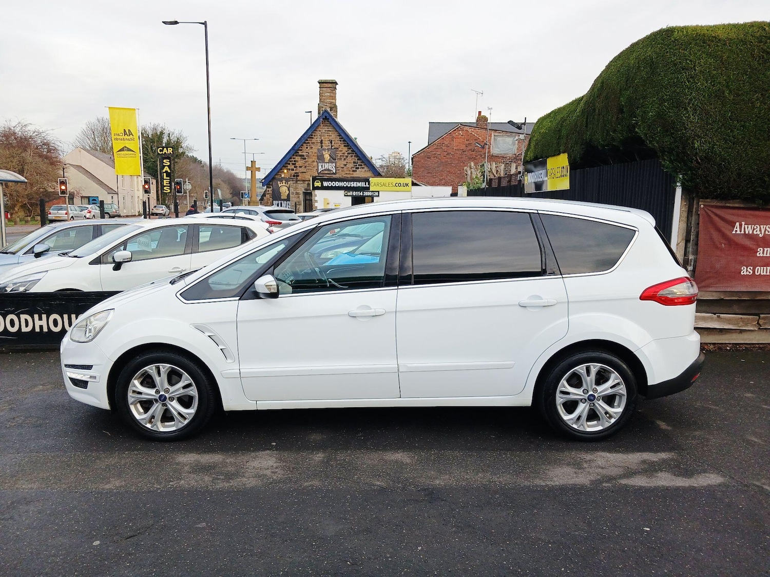 Used Ford S-Max 2013 for sale - 77202913: Photo 2