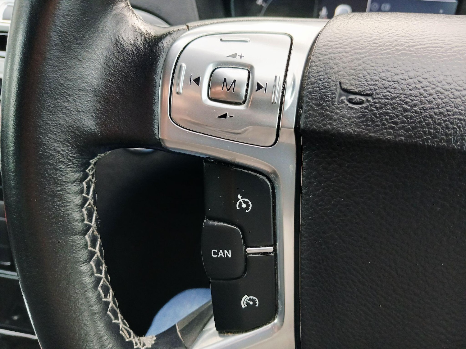 Used Ford S-Max 2013 for sale - 77202913: Photo 24