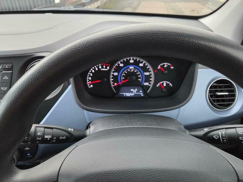 Used Hyundai i10 2014 for sale - 77315255: Photo 24