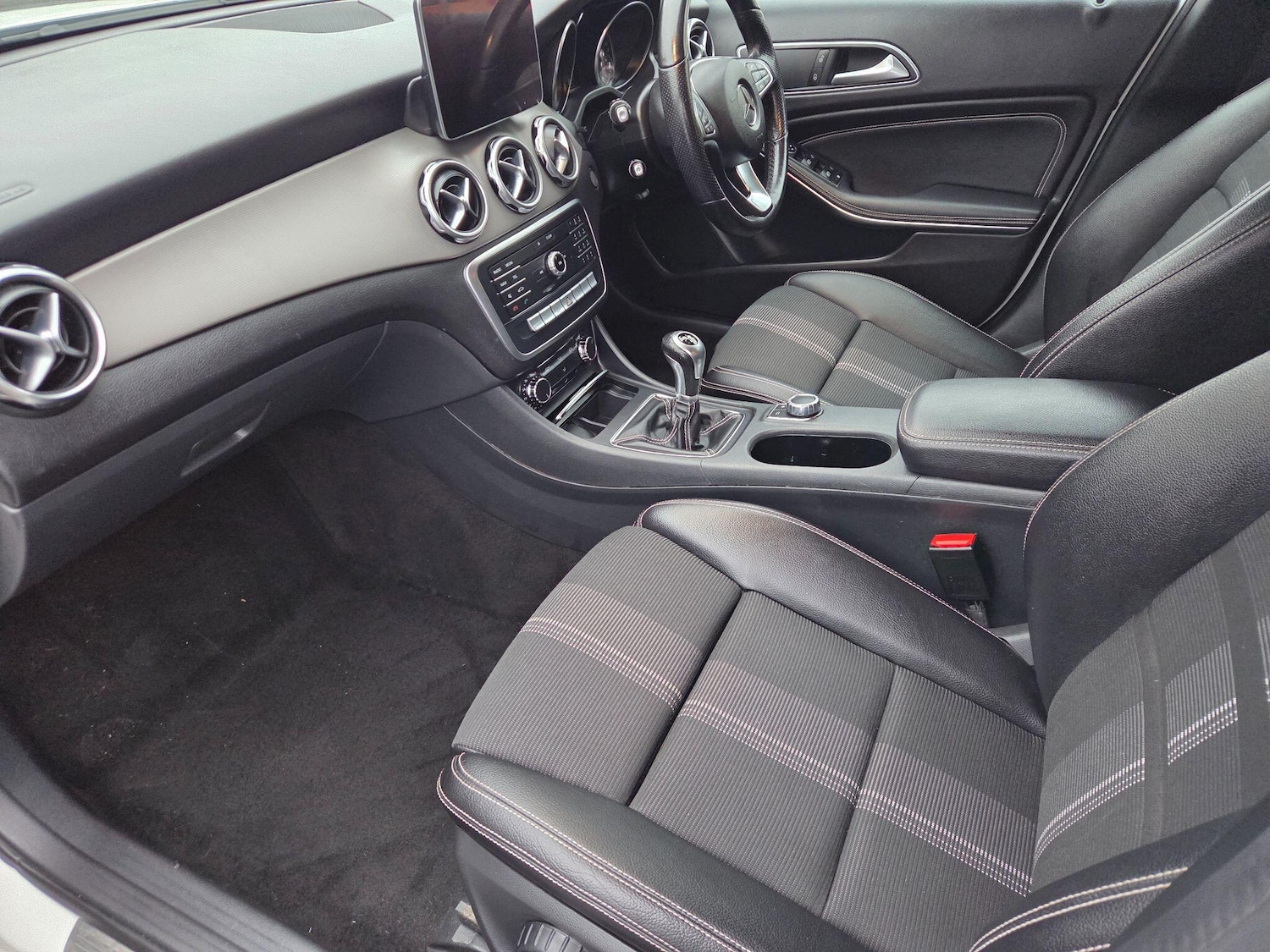 Used Mercedes-Benz GLA 2019 for sale - 76473168: Photo 15