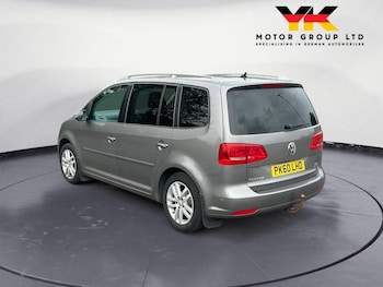 Used Volkswagen Touran 2010 for sale - 78833534: Photo