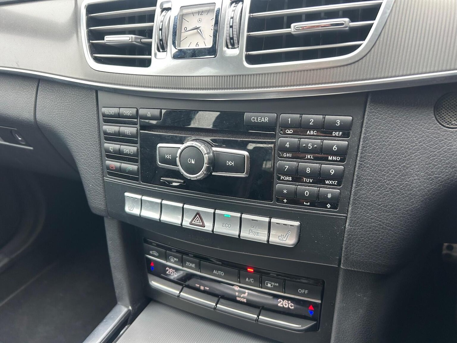 Used Mercedes-Benz E Class 2014 for sale - 78098112: Photo 16