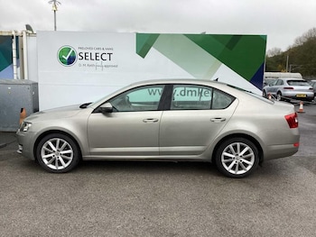 Used Skoda Octavia 2015 for sale - 76545429: Photo