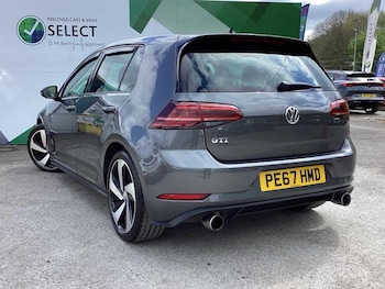 Used Volkswagen Golf 2017 for sale - 78405803: Photo