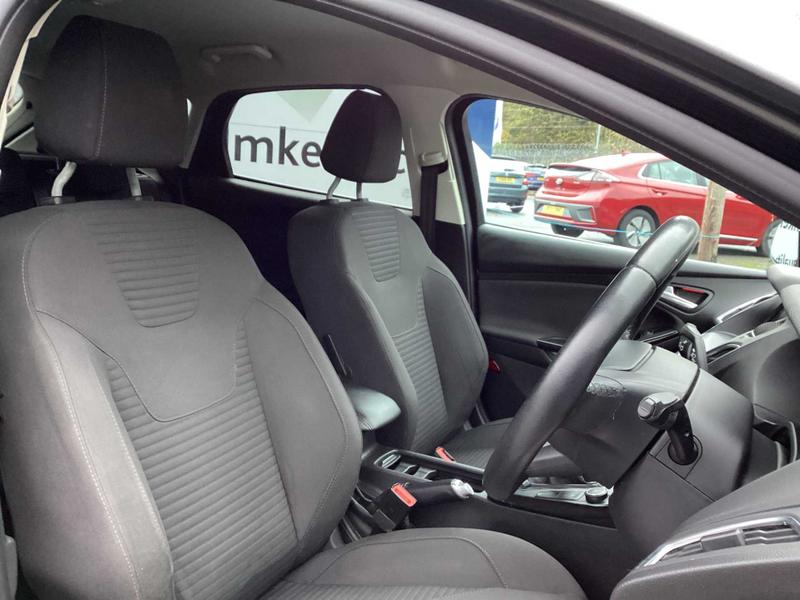 Used Ford Focus 2017 for sale - 76557408: Photo 2