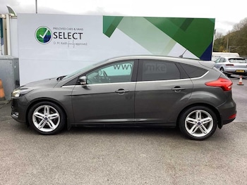 Used Ford Focus 2017 for sale - 76557408: Photo