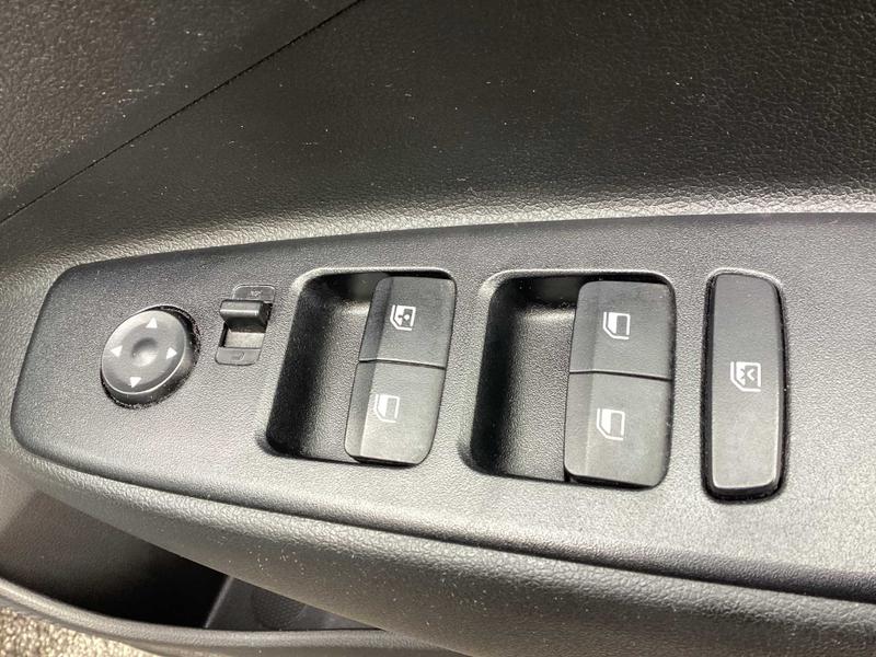 Used Hyundai i10 2023 for sale - 76415834: Photo 18