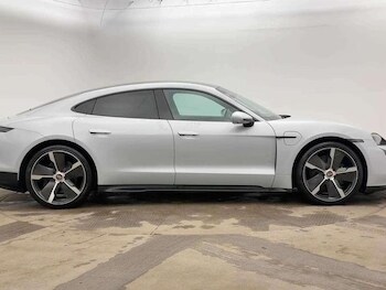 Used Porsche Taycan 2021 for sale - 78240249: Photo