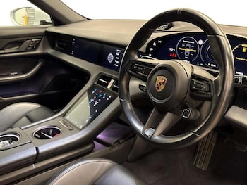 Used Porsche Taycan 2021 for sale - 78240249: Photo