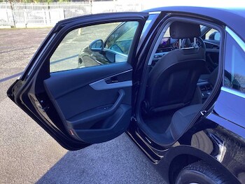 Used Audi A4 2022 for sale - 77187019: Photo