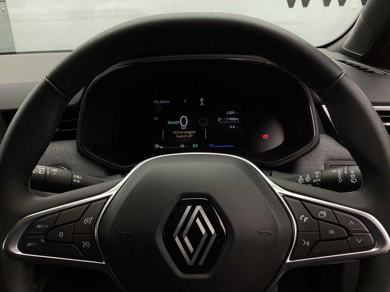 Used Renault Clio 2024 for sale - 77679512: Photo 35