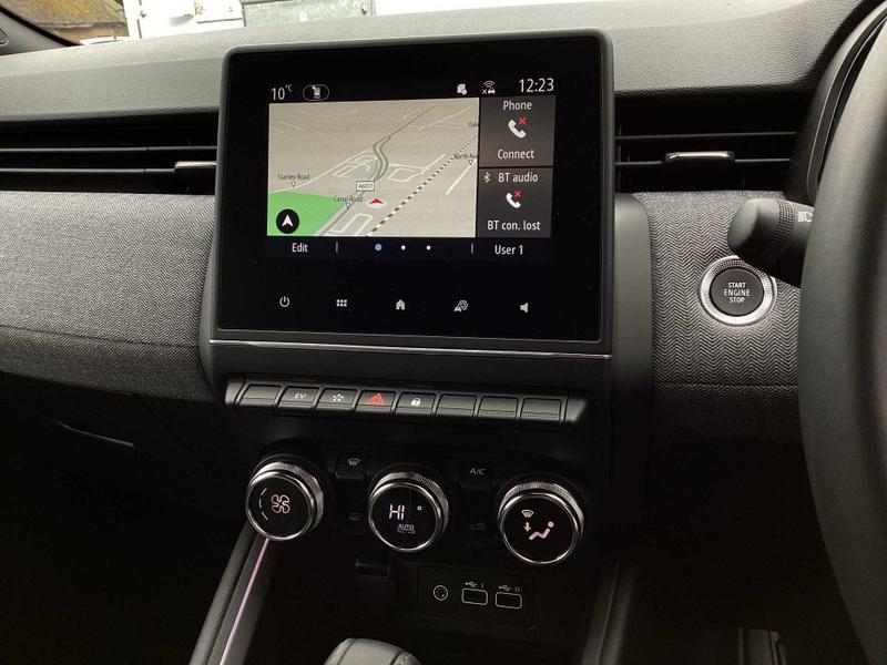 Used Renault Clio 2024 for sale - 77679512: Photo 37