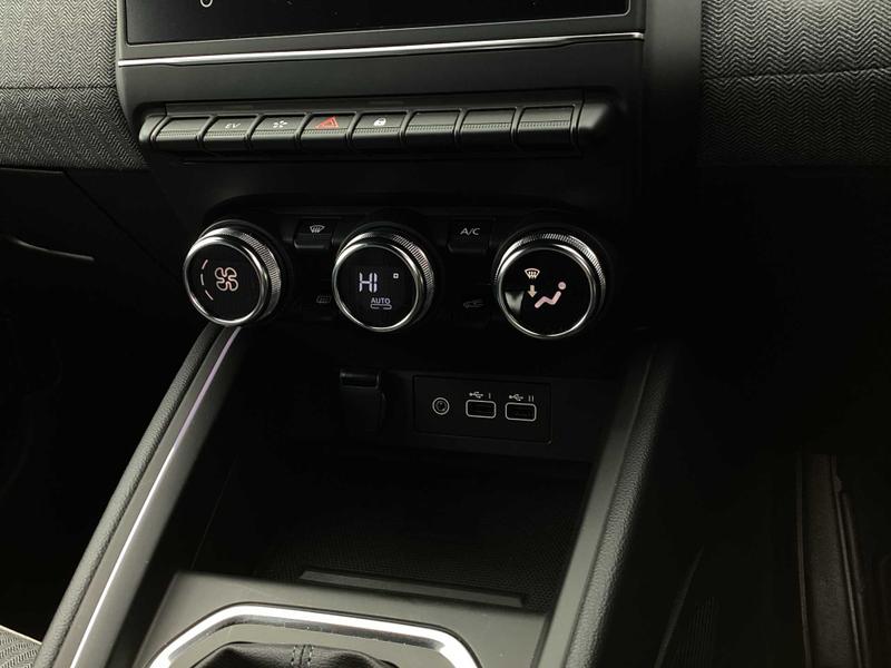 Used Renault Clio 2024 for sale - 77679512: Photo 38