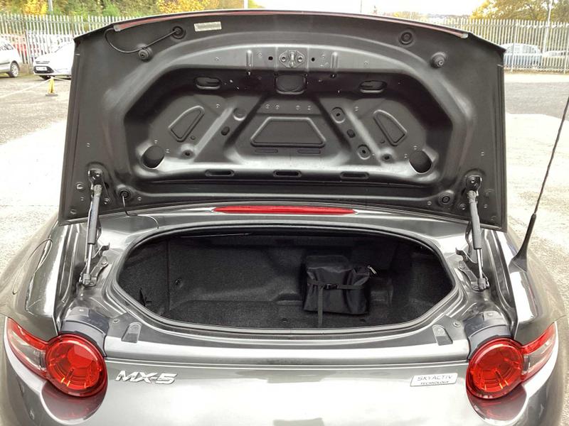 Used Mazda MX-5 2018 for sale - 76480435: Photo 17