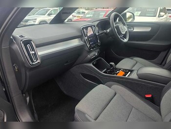 Used Volvo XC40 2023 for sale - 78314115: Photo