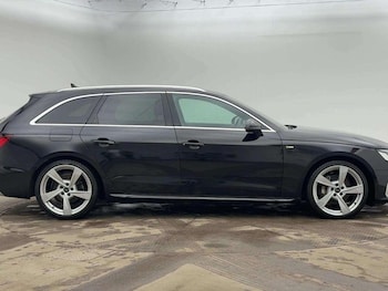 Used Audi A4 Avant 2023 for sale - 77198956: Photo