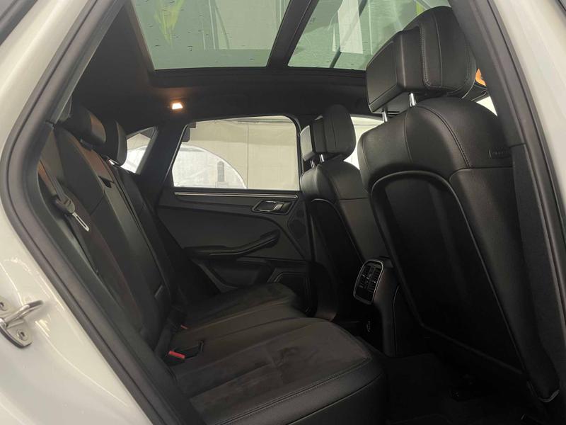 Used Porsche Macan 2018 for sale - 77997143: Photo 23