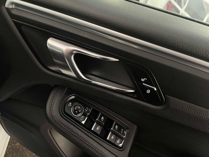 Used Porsche Macan 2018 for sale - 77997143: Photo 31