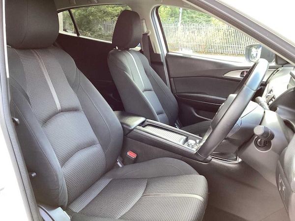 Used Mazda Mazda3 2019 for sale - 76222566: Photo 2